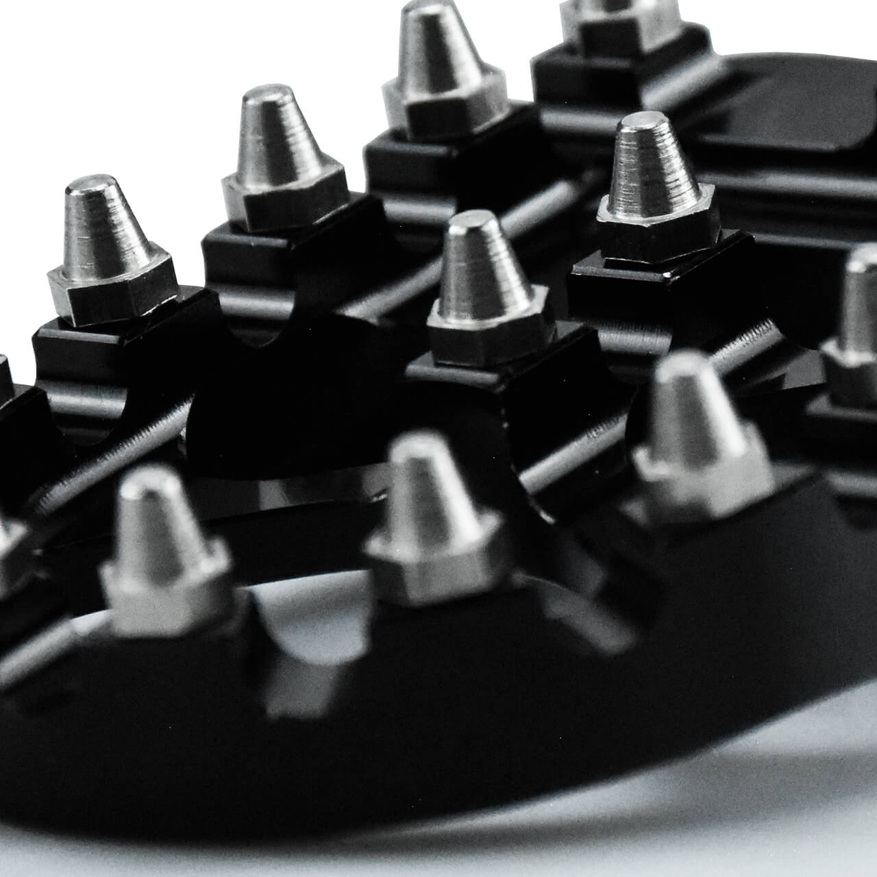 CNC Wide Foot Pegs 360° Roating Offroad Footpegs for Harley 1986-2025 | HCmotorku