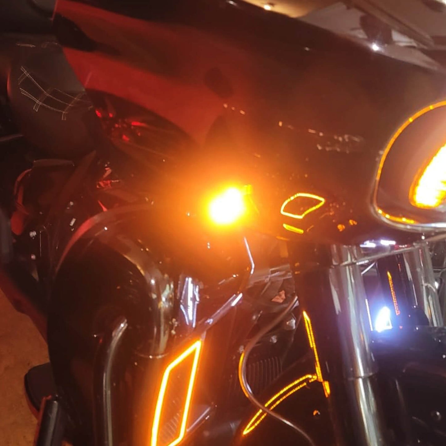 E-Mark LED Front Turn Signal Indicators for Harley Road Glide CVO '15-Up | HCmotorku