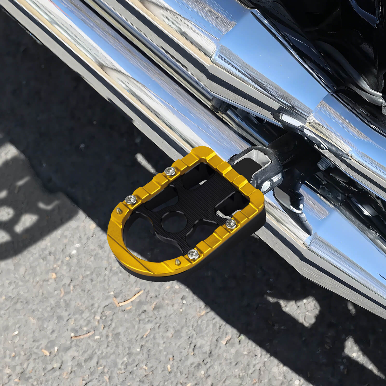 PE018004 hcmotorku Passenger Foot Pegs Yellow Pedals for harley softail